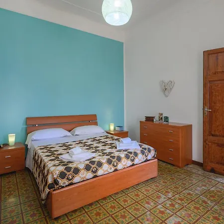 Sea View Escape - Cadimare شقة